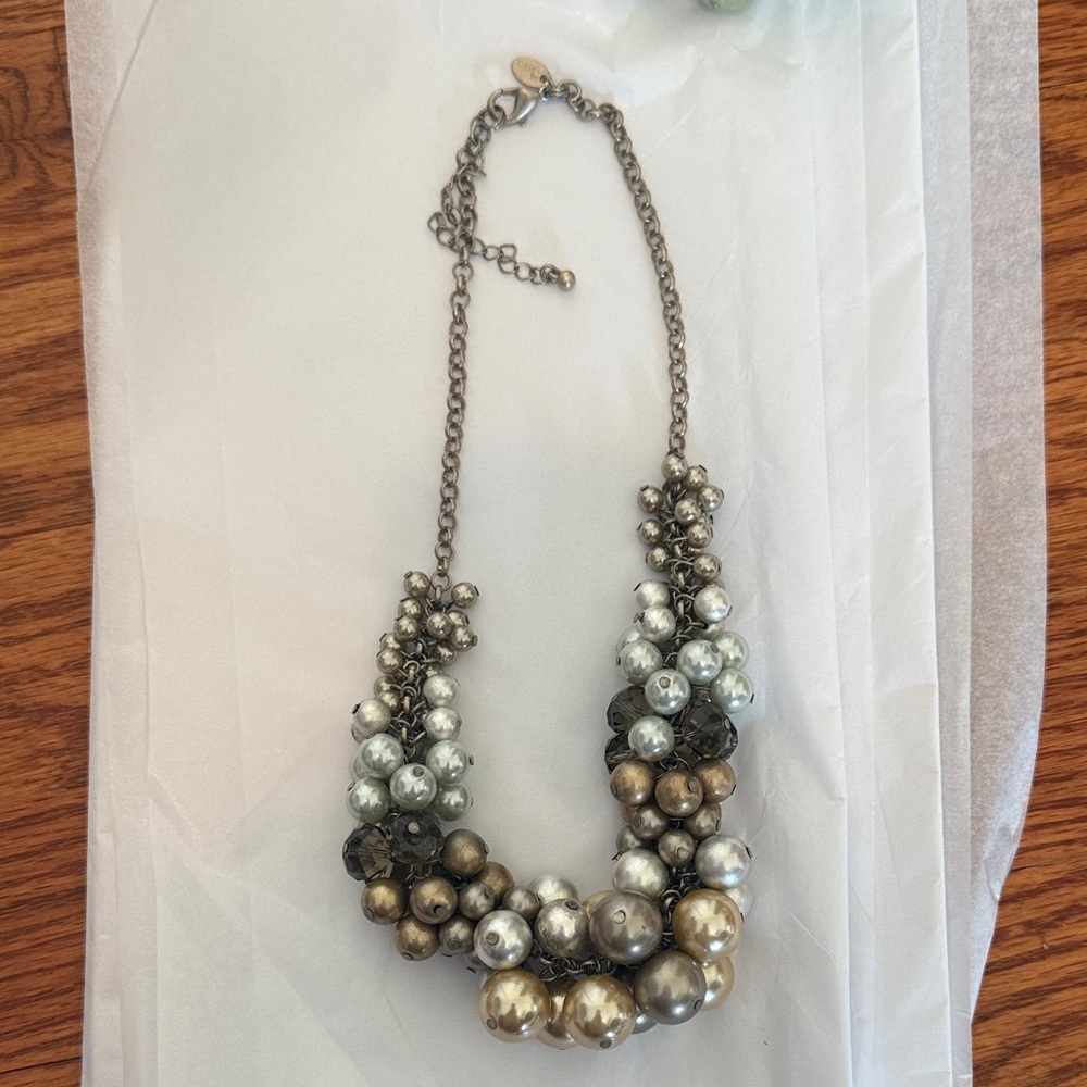 Statement Multi-Tone Pearl Cluster Necklace - Silver & Gold